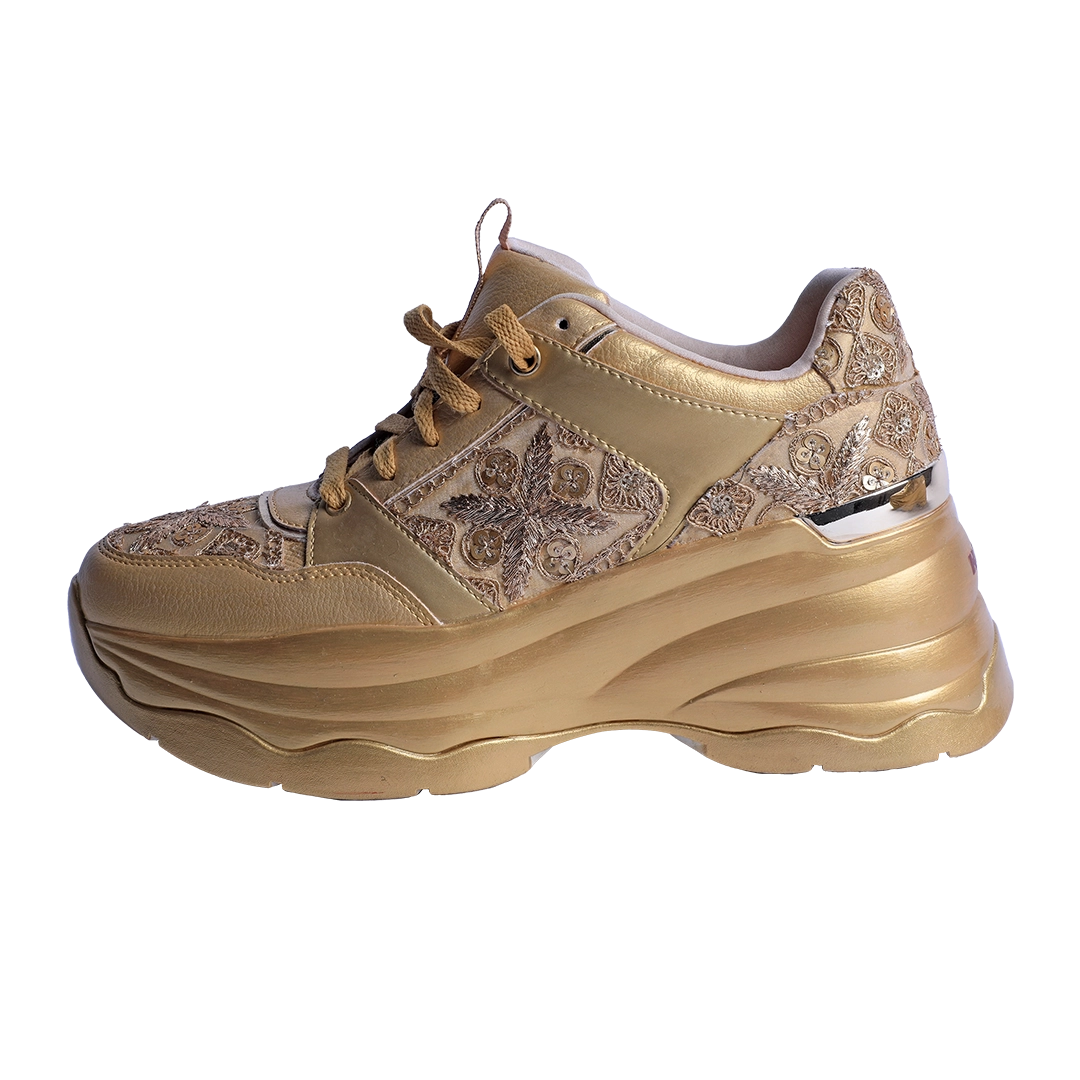 Aldo close to miscellanious me